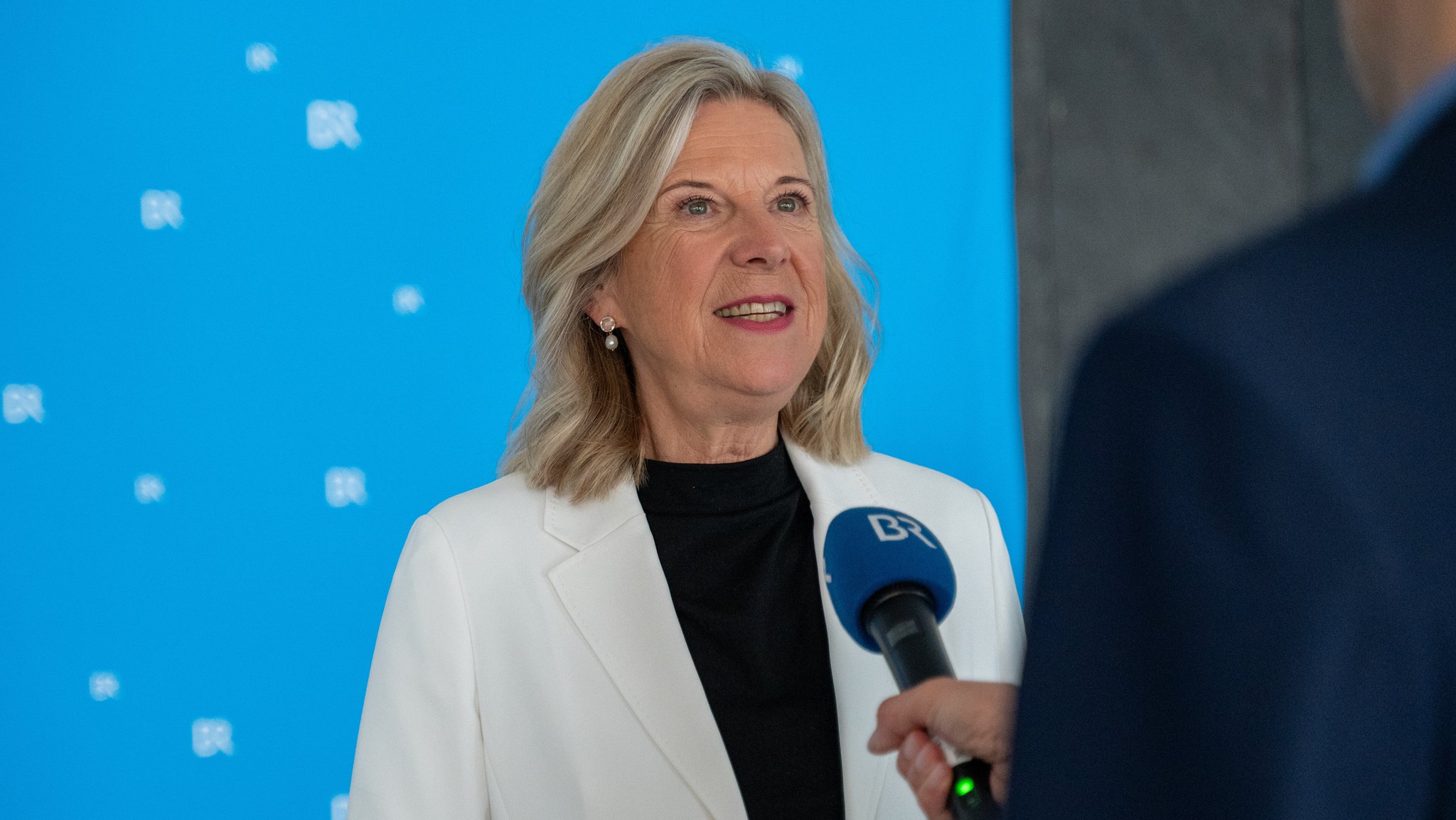Die Chefin des Bayerischen Rundfunks, Katja Wildermuth, ist für eine zweite Amtsperiode wiedergewählt. 