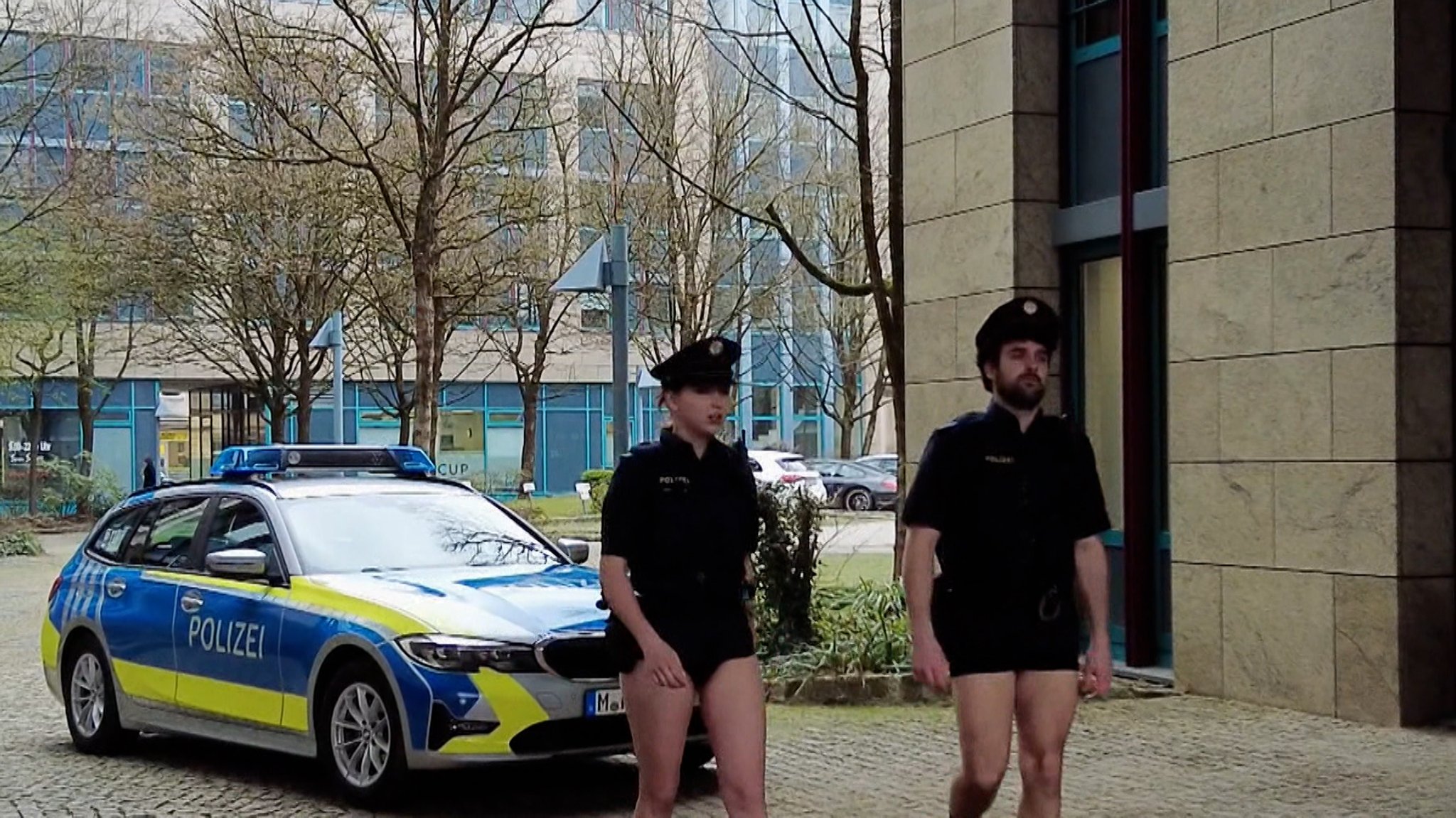 Polizisten ohne Hose | Bild: Deutsche Polizeigewerkschaft (DPolG) Polizisten ohne Hose