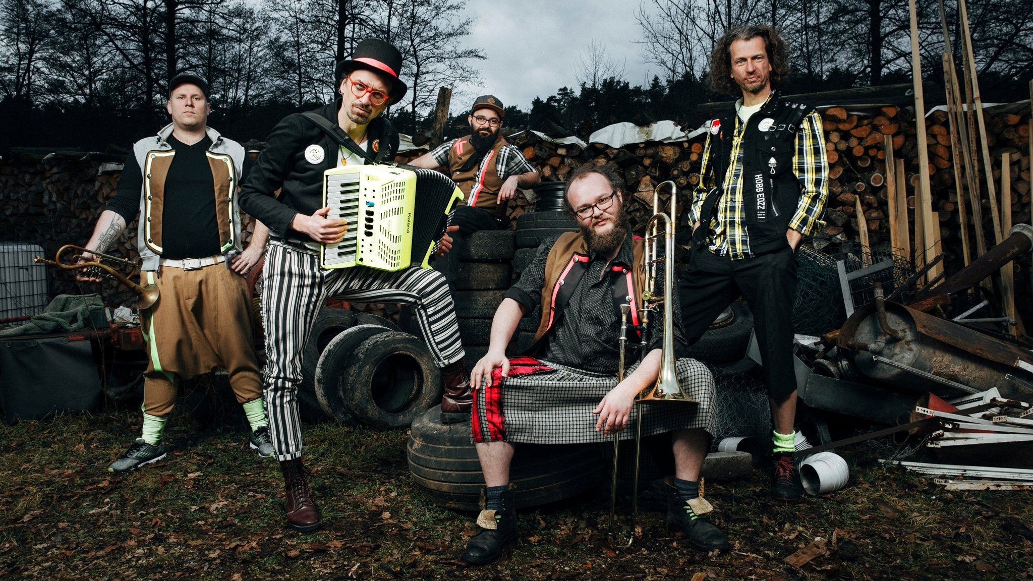 Seit 15 Jahren steht Sänger David Saam mit der fränkischen Band Kellerkommando auf der Bühne. | Bild: Kellerkommando/Severin Schweiger Seit 15 Jahren steht Sänger David Saam mit der fränkischen Band Kellerkommando auf der Bühne.