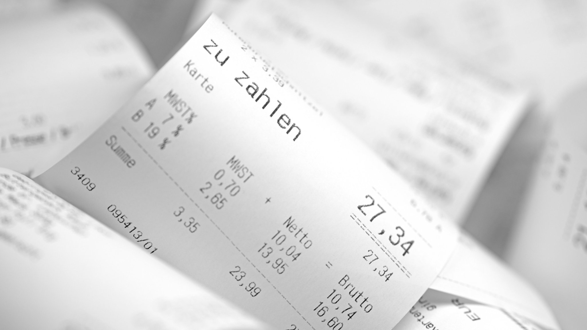 (Symbolbild) 5 Jahre Kassenbonpflicht: Was hat sie bewirkt? | Bild: stock.adobe.com/M. Schuppich (Symbolbild) 5 Jahre Kassenbonpflicht: Was hat sie bewirkt?