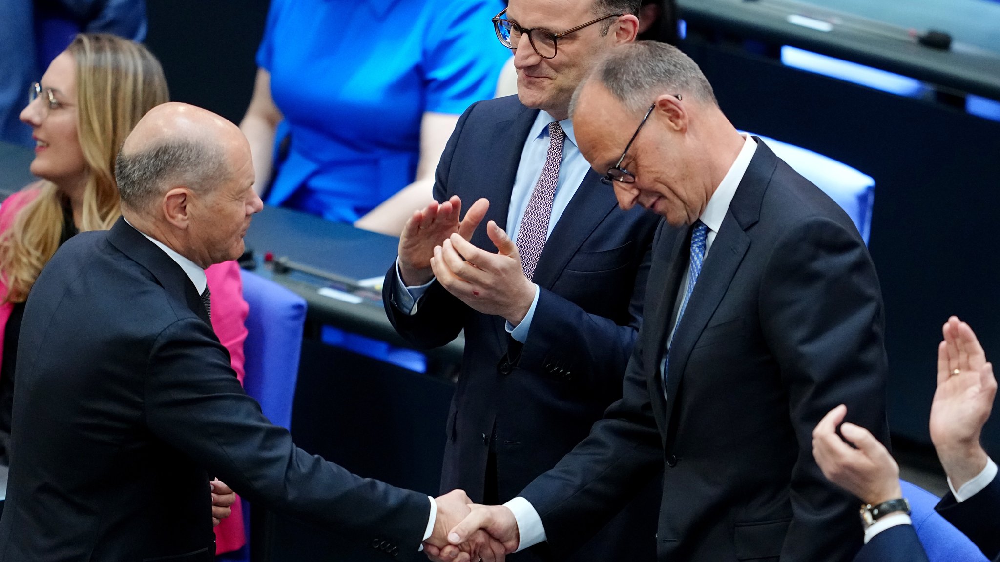 Im zweiten Wahlgang: Bundestag wählt Merz zum neuen Kanzler